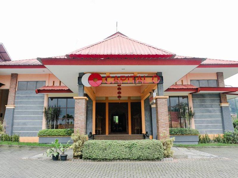 Capital O 892 Grand Pujon View Hotel And Resort Batu  Exterior photo