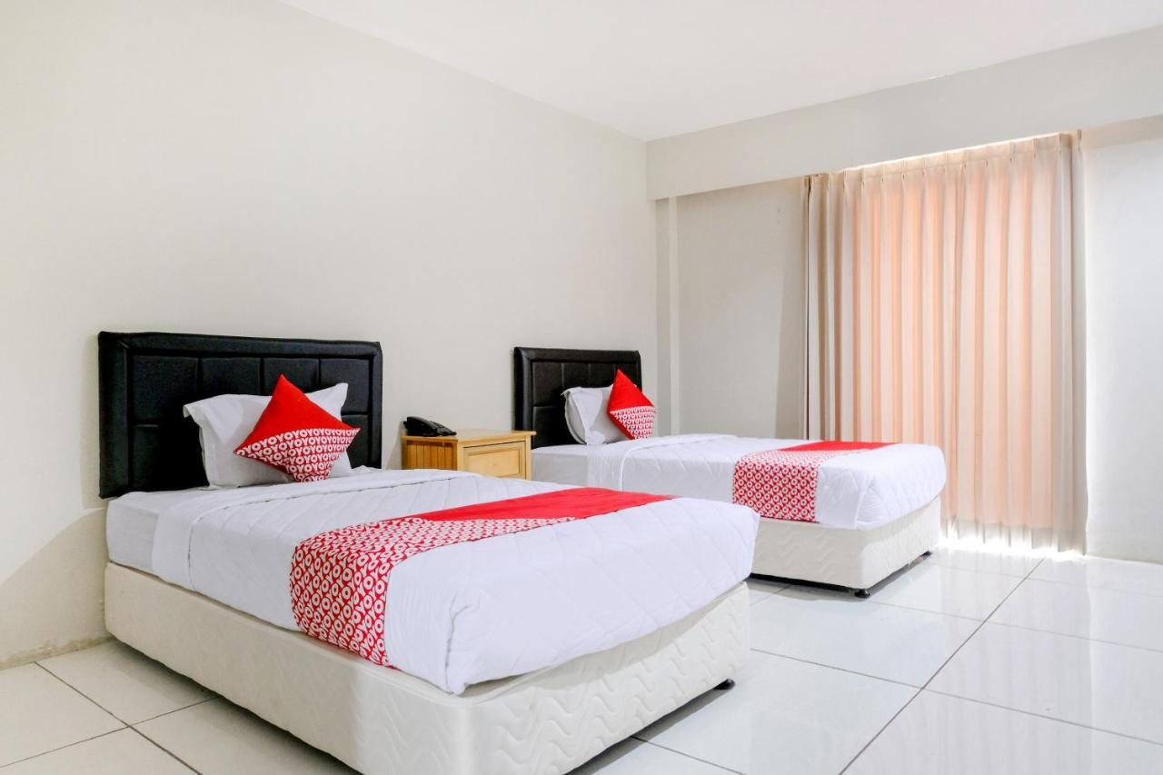 Capital O 892 Grand Pujon View Hotel And Resort Batu  Exterior photo
