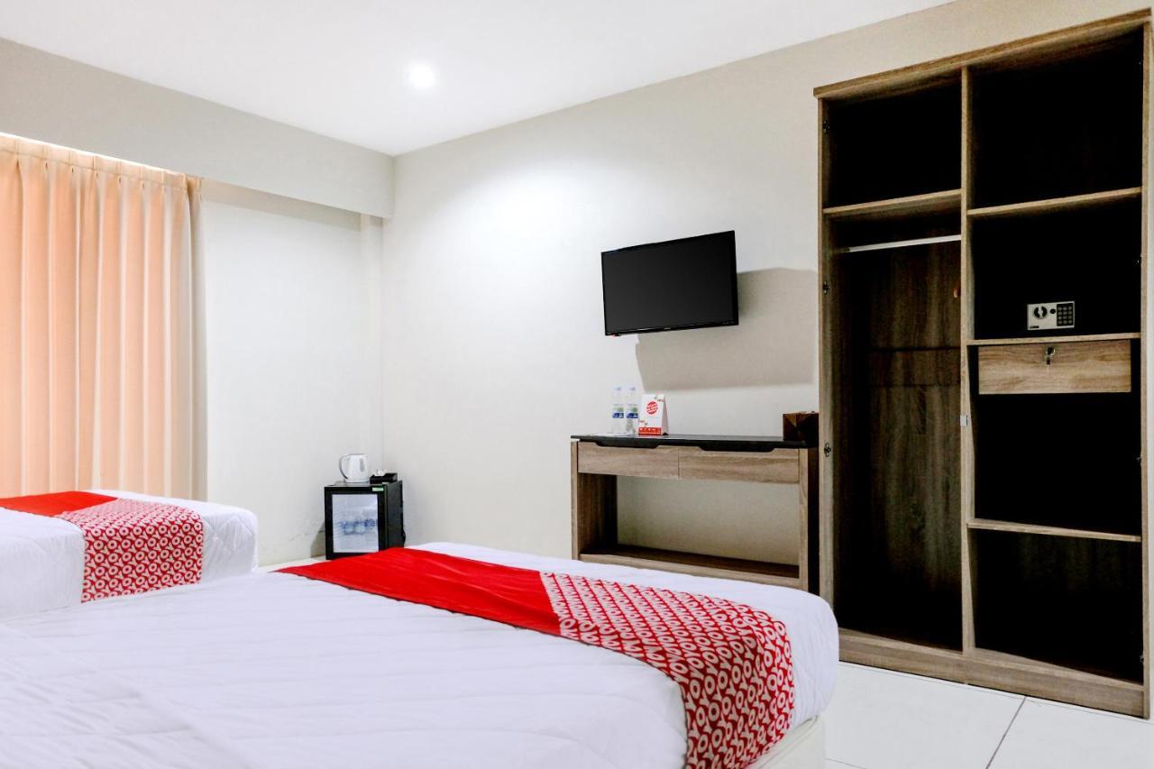 Capital O 892 Grand Pujon View Hotel And Resort Batu  Exterior photo