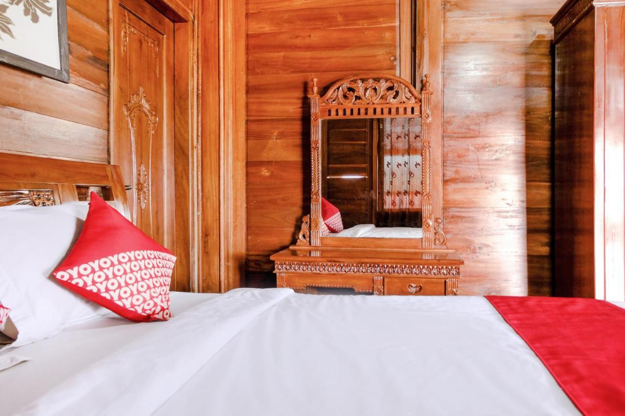 Capital O 892 Grand Pujon View Hotel And Resort Batu  Exterior photo