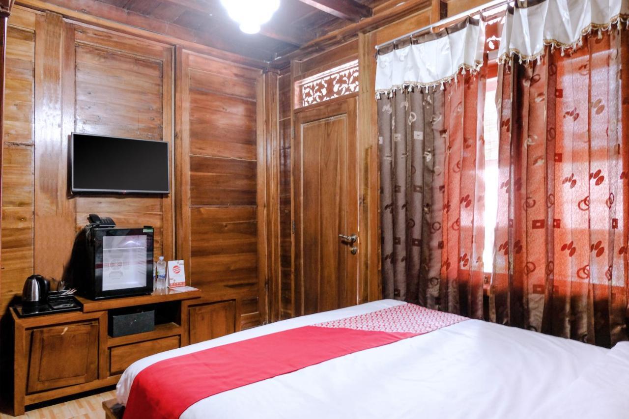 Capital O 892 Grand Pujon View Hotel And Resort Batu  Exterior photo