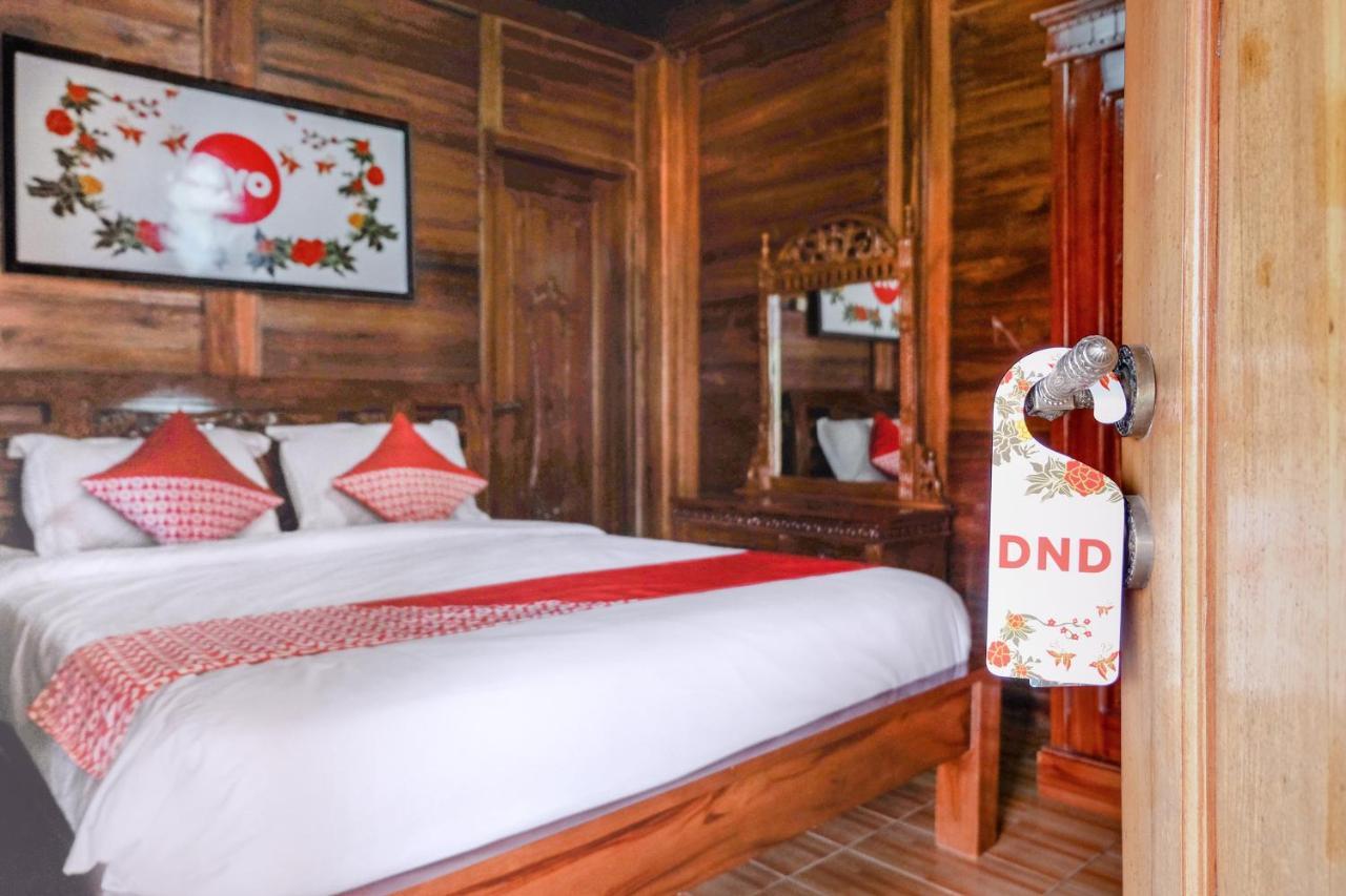 Capital O 892 Grand Pujon View Hotel And Resort Batu  Exterior photo