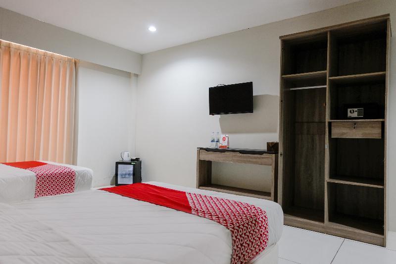 Capital O 892 Grand Pujon View Hotel And Resort Batu  Exterior photo
